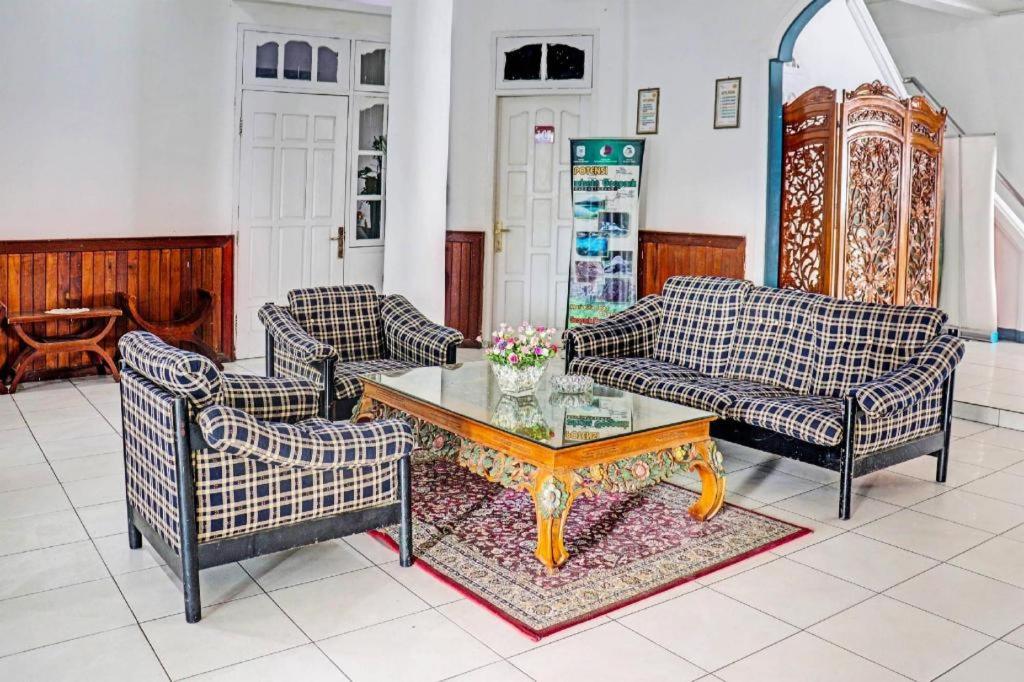 Oyo 90483 Homestay Permata Syariah Bangko ภายนอก รูปภาพ